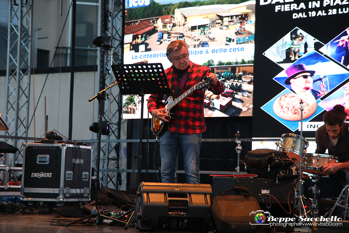 VBS_0112 - Concerto di Bobby Solo - Festa di San Matteo - Checksound_13.jpg